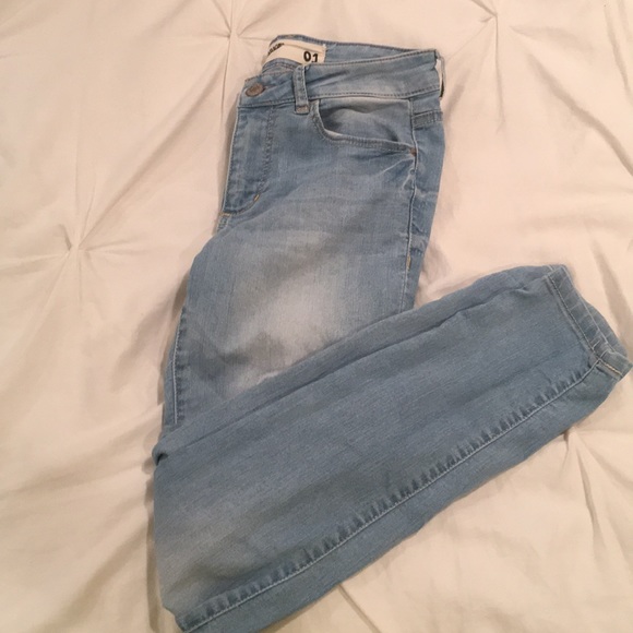 Light Jeans - Picture 1 of 3